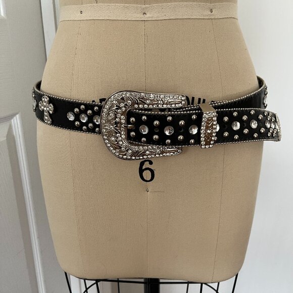 Accessories - Bling Cowboy Black Leather Rhinestones Western Cross Silver Studs Belt Large